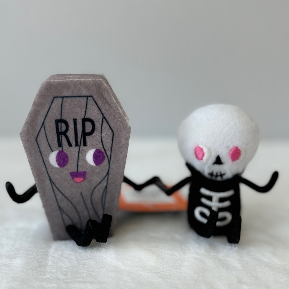 Coffin and Skelton Duo Halloween Figurine New.
